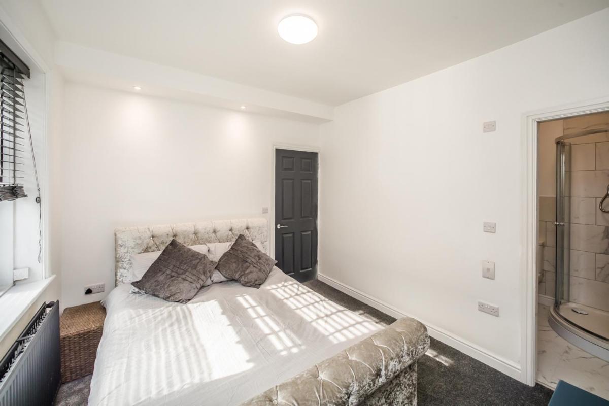 The Cosey Tucked-away 2 Or 3 Bedroom Options Huddersfield