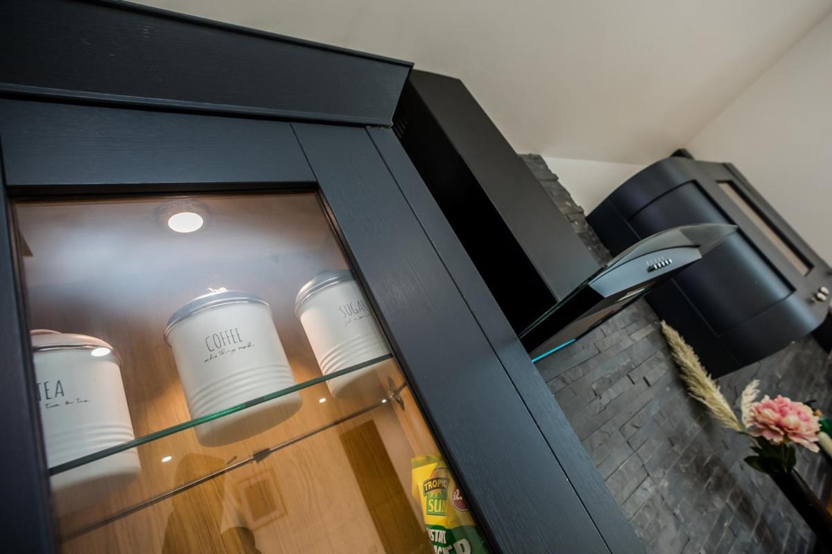 The Cosey Tucked-away 2 Or 3 Bedroom Options