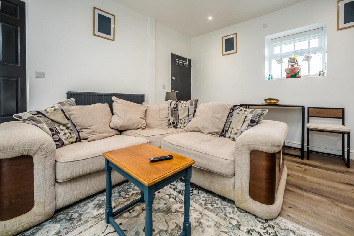 Holiday home The Cosey Tucked-away 2 Or 3 Bedroom Options *